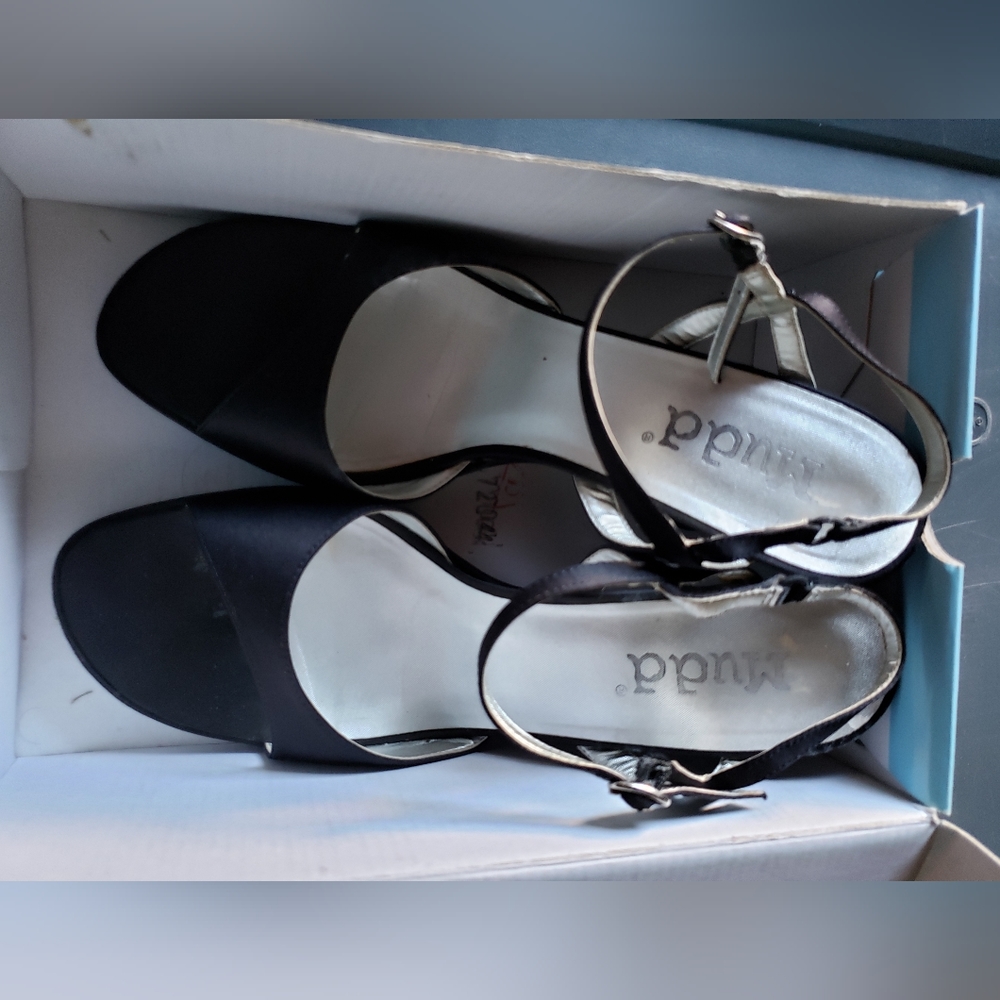 Mudd black dress shoes size 9 in great condition